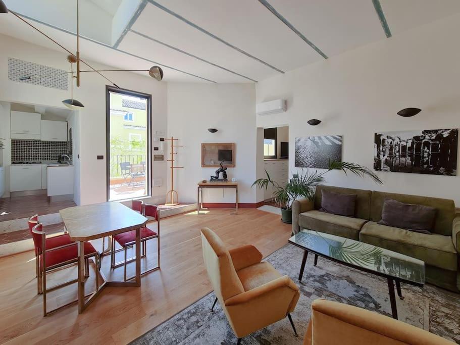 Boutique Penthouse With Terrace, Spanish Steps Rom Exterior foto